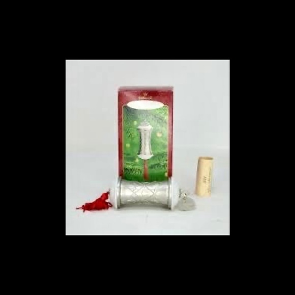 Hallmark Keepsake Ornament. Millennium Time Capsule - Picture 4 of 4